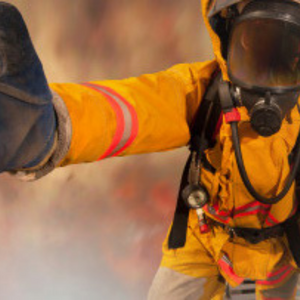 37 IMAGEN DE BOMBERO